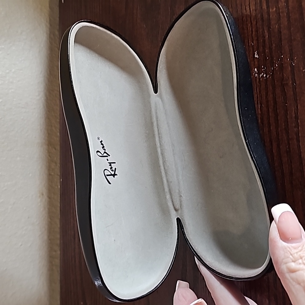 Ray-Ban Eyeglass Hard Case - Picture 6 of 8